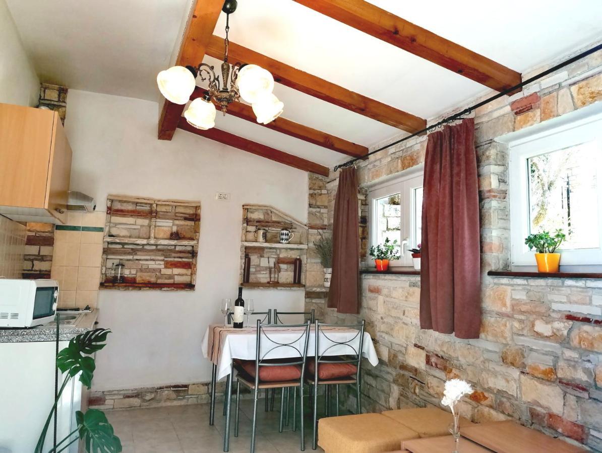 Nice Apartment Montepozzo With Private Garden Rovinj Kültér fotó